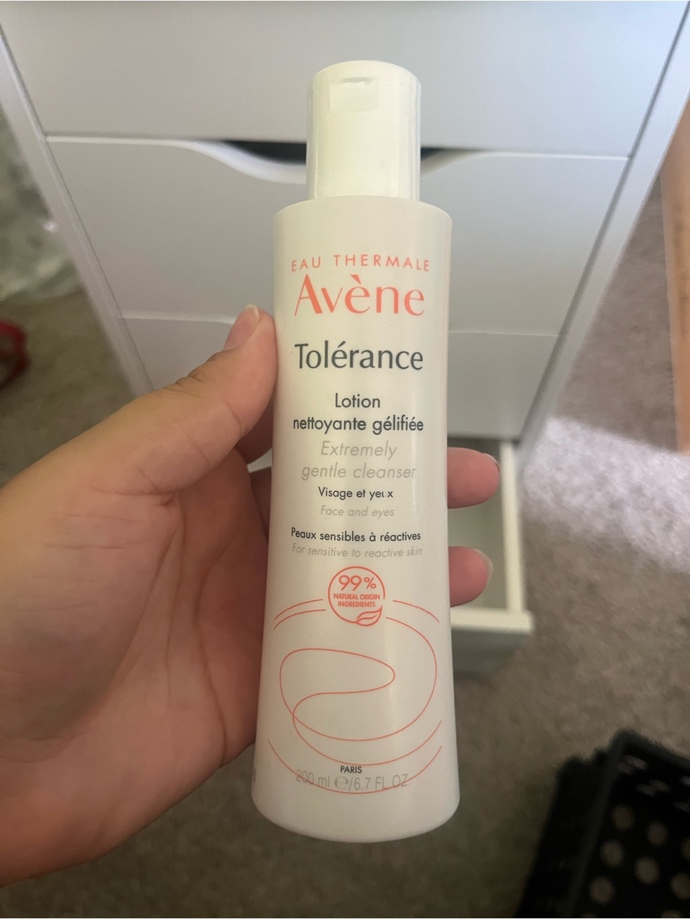 Avène Tolérance Extremely Gentle Cleansing Lotion — White with Coral Accents